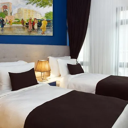 Garlon Hotel 3*