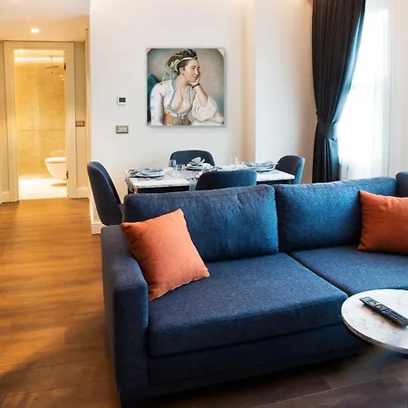 Garlon Hotel 3*