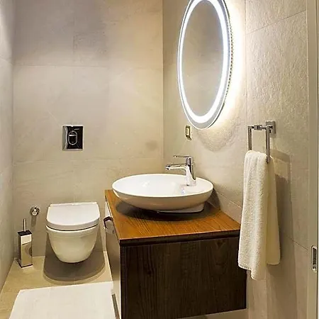 Garlon Hotel 5*